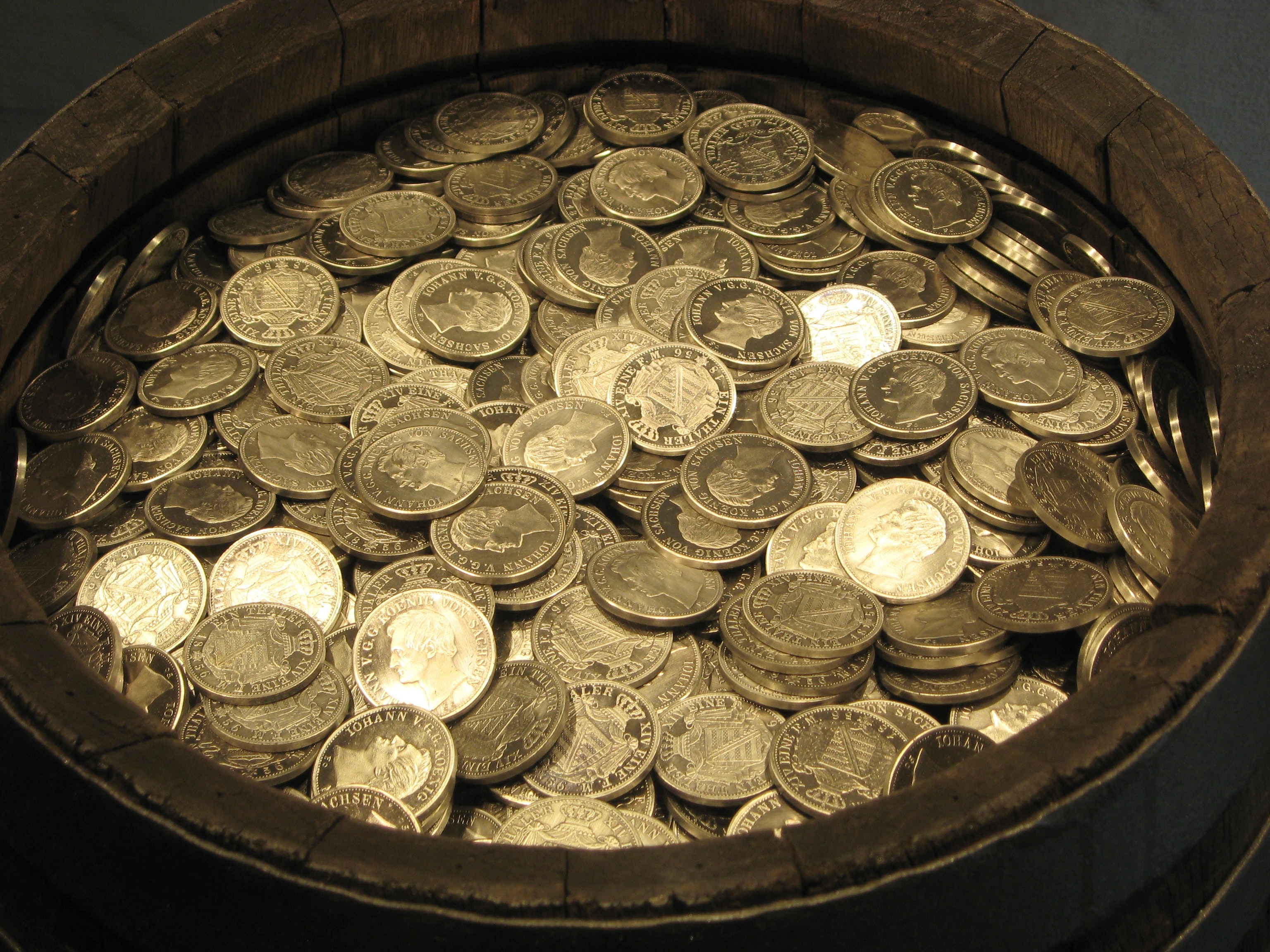 barrel-cash-coins-164580